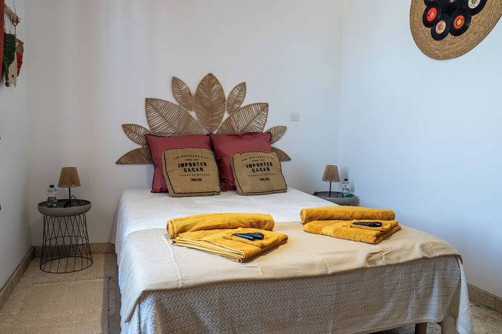Belle maison, piscine et studio - 7P in Saint-Chamas, Côte méditerranéenne (France)