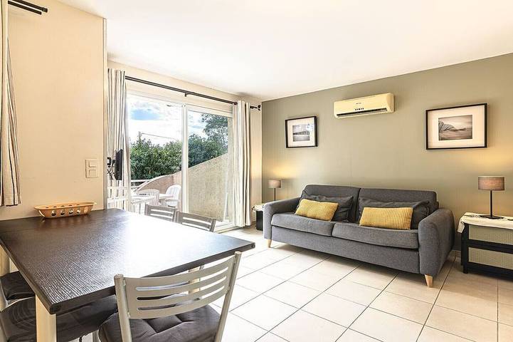 Chalet pour 5 personnes, avec jardin et piscine, animaux acceptés