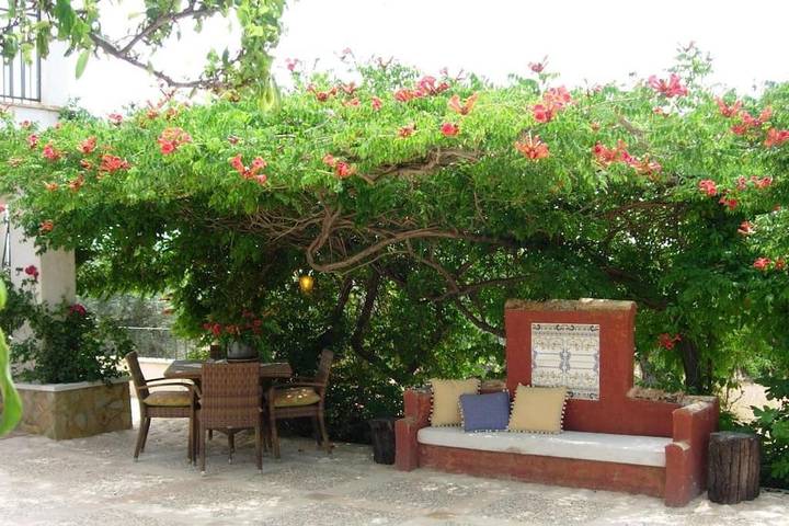 Location de vacances pour 6 personnes, avec vue ainsi que jardin et piscine dans Caudete - 3