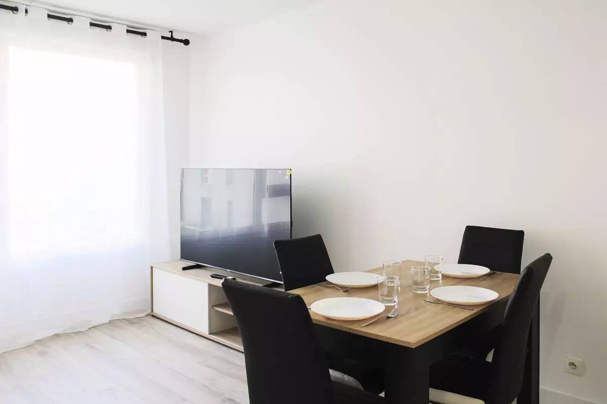Apartamento entero, Apartamentos para 4 personas in Saint-Denis, Sena-Saint Denis