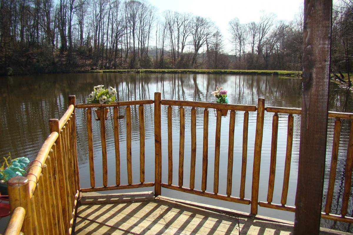 La cabane au bord de l'eau in La Geneytouse, Région de Limoges