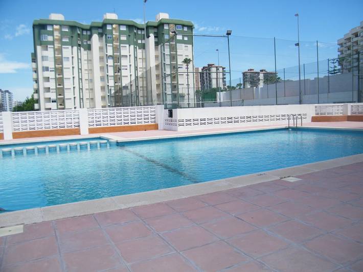 Apartamento entero, Apartamento de 3 dormitorios con piscina y tenis. in Playa de Gandía, Costa de Valencia