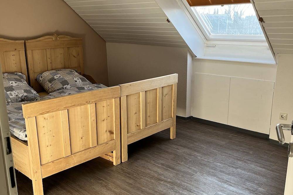 Ganze Wohnung, Apartment on the outskirts in Deiningen, Bayerisch Schwaben