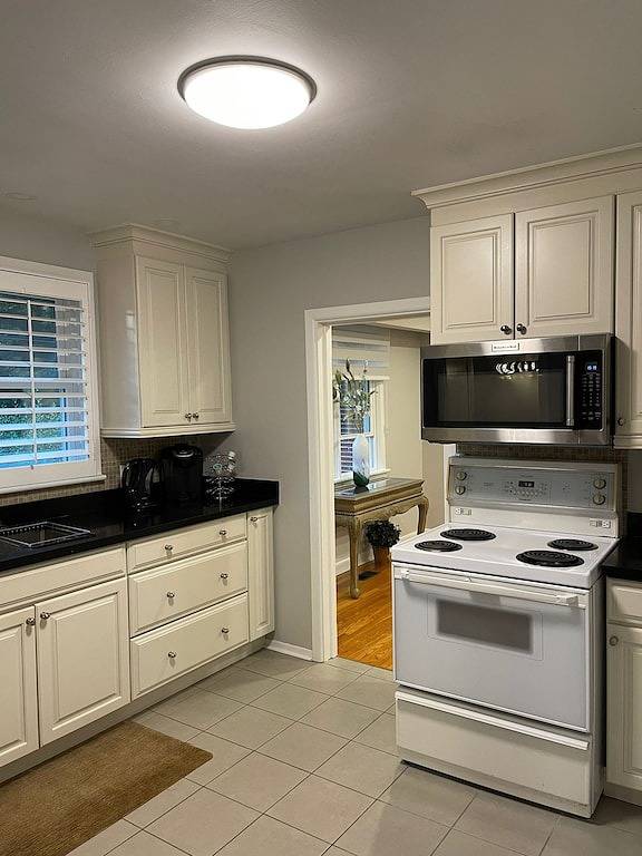 Vacation rental for 8 people, with terrace and yard, with pets in Lake Ontario (Canada)
