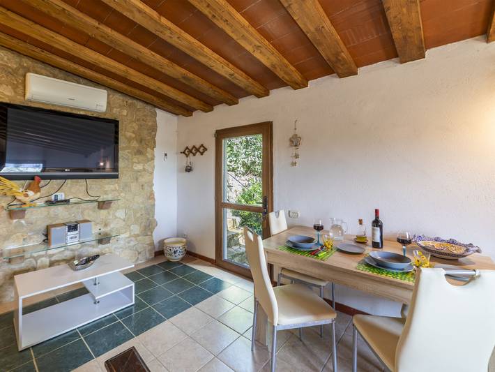 Location de vacances pour 4 personnes, avec vue ainsi que jardin et terrasse, animaux acceptés à Castellina in Chianti - 4