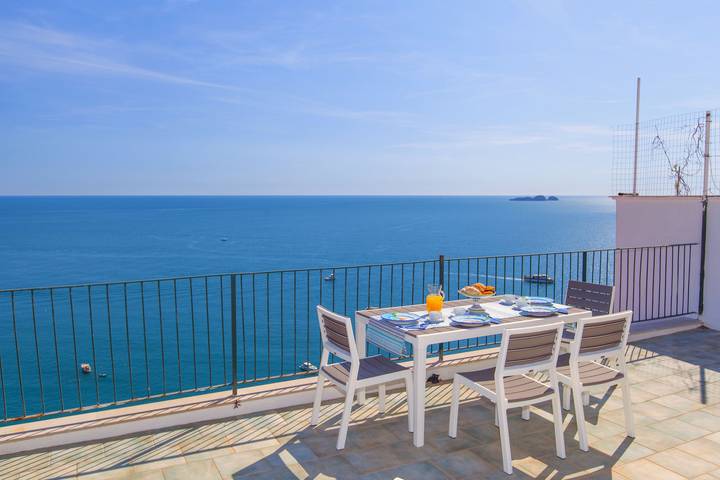 Vacation rental for 4 people, with balcony in Positano