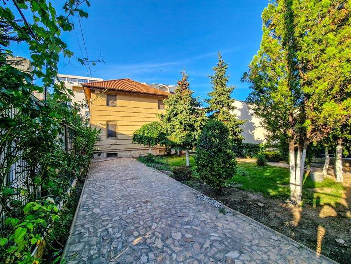 Chambre d’hôte pour 2 personnes, avec jardin et vue dans Constanța