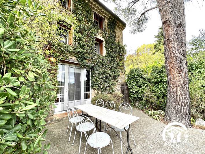 Gîte pour 6 personnes, avec Terrasse et Jardin
