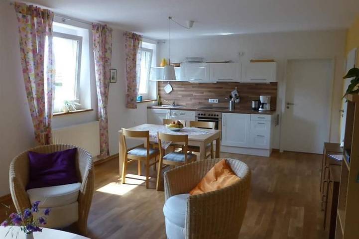 Ferienwohnung für 4 Personen, mit Garten und Terrasse