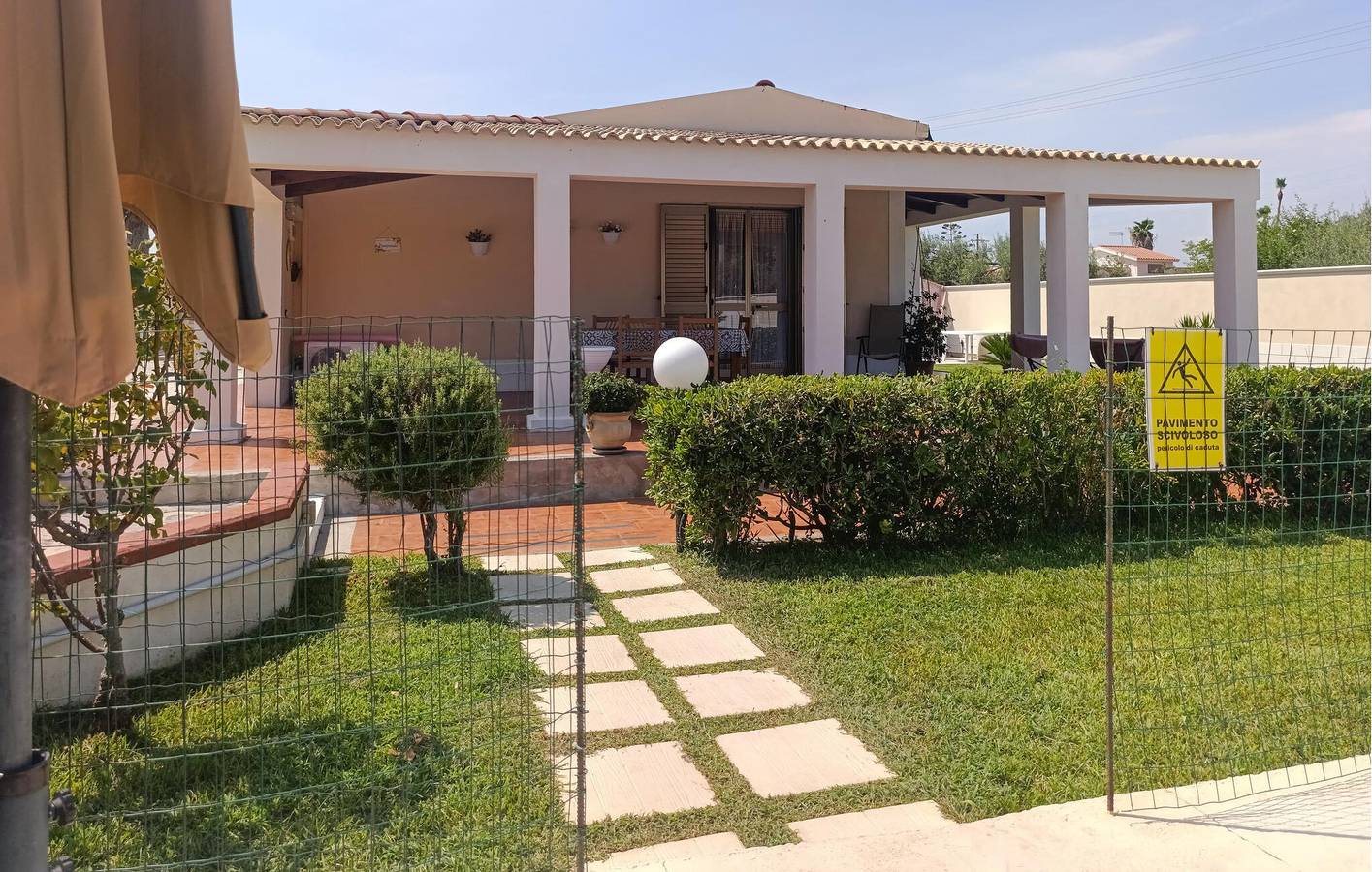 Beatitudine sulla spiaggia con piscina e terrazza in Augusta (comune), Siracusa e dintorni