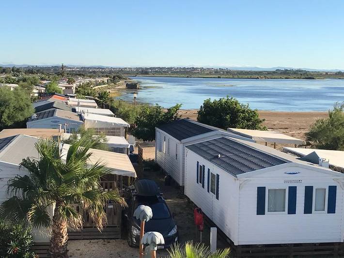 Camping pour 6 personnes, avec terrasse et bassin pour enfant à Sérignan - 3