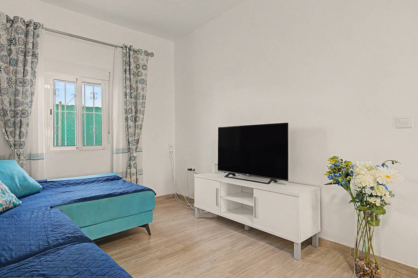 Casa Naveros – Geräumige Ferienwohnung mit privatem Garten in Los Naveros, Vejer de la Frontera