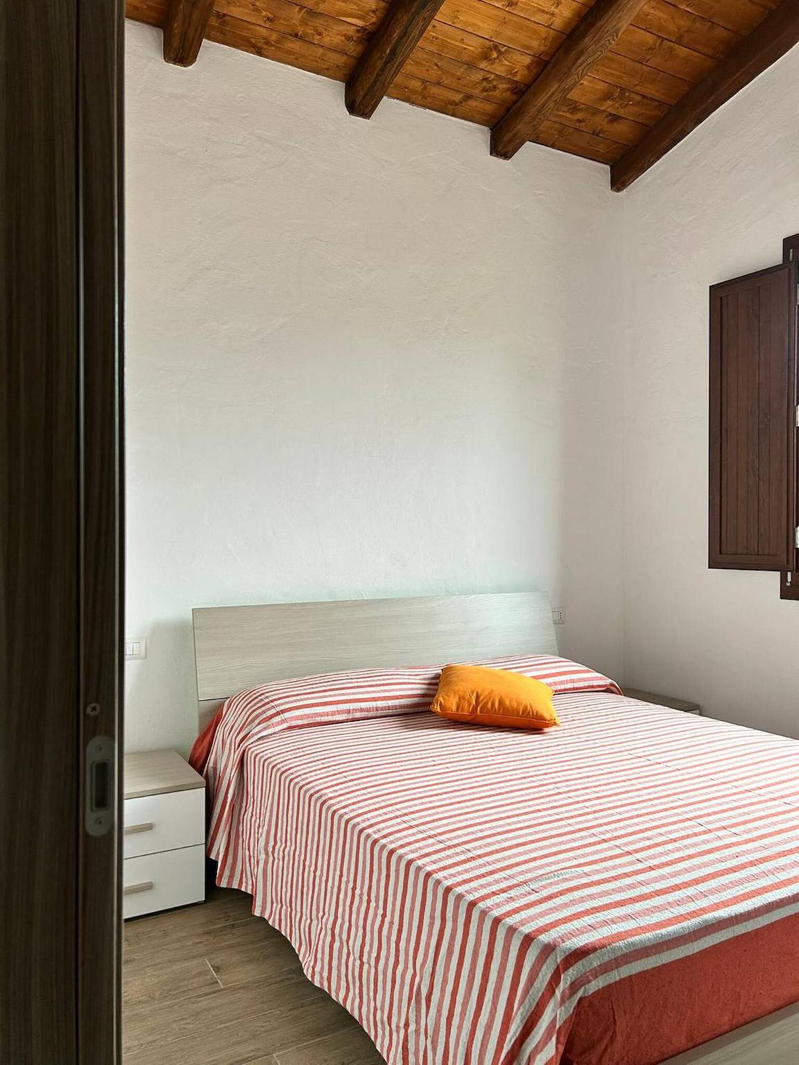 Appartamento intero, Appartamento 'Villetta Wild' con Vista Mare, Terrazza in Comune e Aria Condizionata in Stintino, Nurra