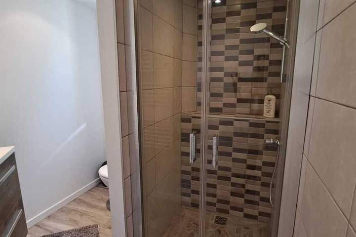 Gîte pour 3 personnes, avec jardin et piscine à Montoison - 4