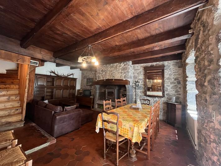 Location de vacances pour 6 personnes, avec jardin, animaux acceptés à Chambon-sur-Lac - 2