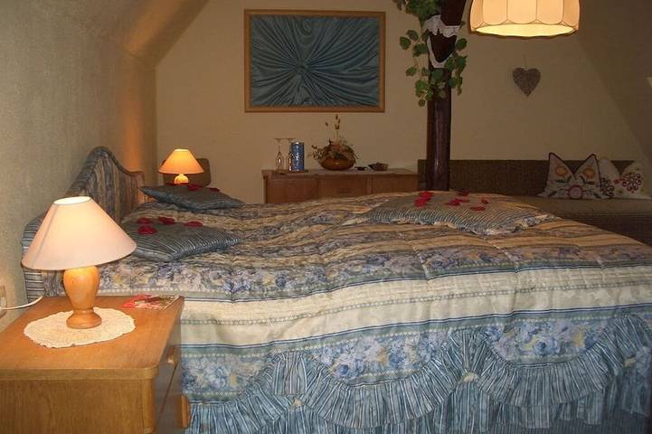 Ferienwohnung für 6 Personen, mit Whirlpool und Terrasse sowie Garten und Pool in Oppach - 2