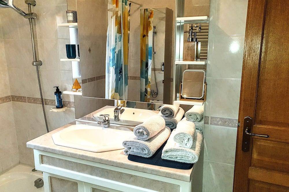 Scandi-House 🌟 Cdg✈️/ Astérix 15mn /chantilly 🌟 in Marly-la-Ville, Val-d'Oise