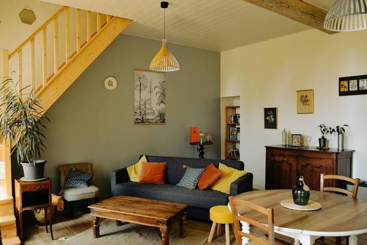 Gîte pour 4 personnes, avec Terrasse et Jardin à Civrac-de-Blaye