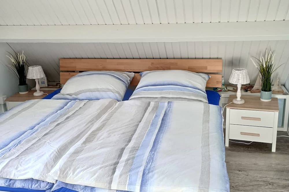 Idyllic, detached vacation home on the Grevelingenmeer in Herkingen, Goeree-Overflakkee