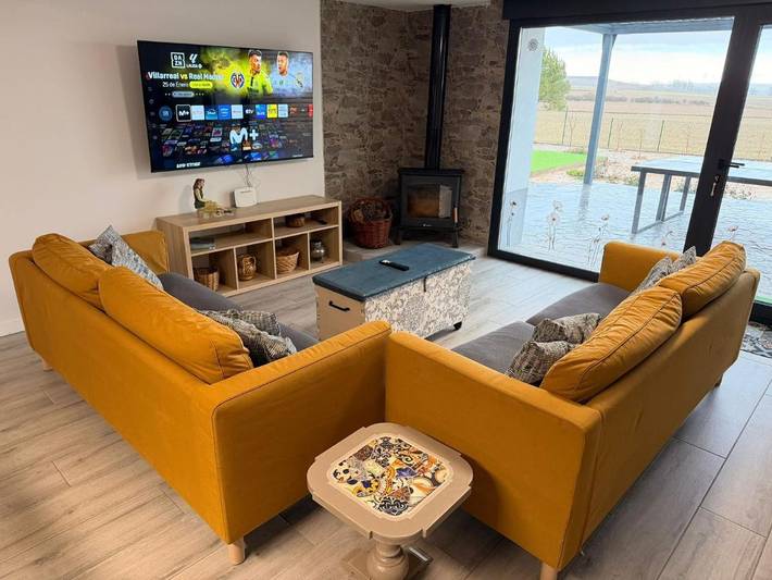 Casa de vacaciones para 18 personas, con vistas además de piscina y jardín - 1