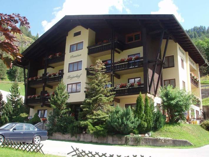Ferienwohnung, mit Balkon und Terrasse sowie Garten und Sauna in Heiligenblut - 4