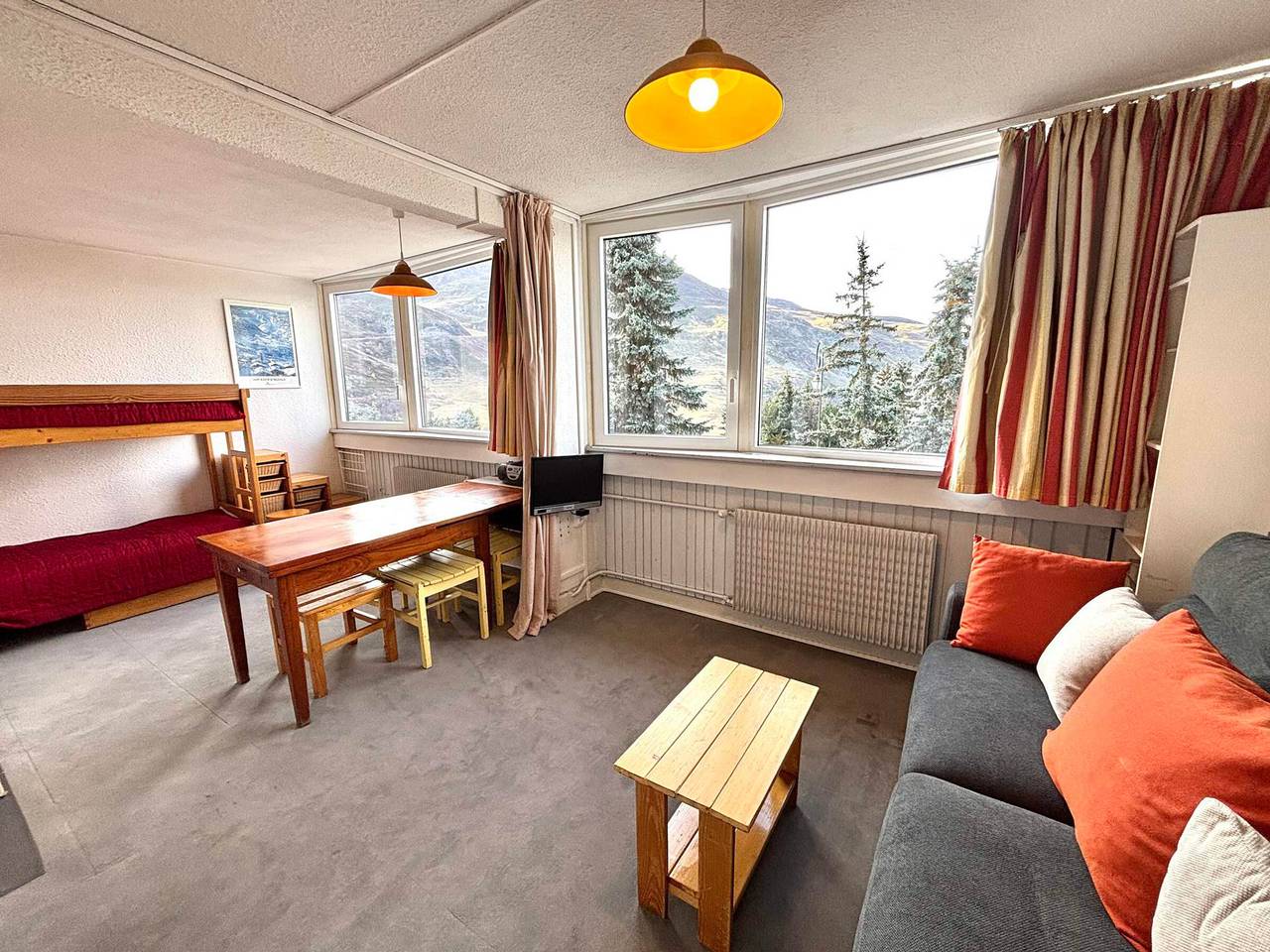 Entire studio, Cozy Studio for 4, Heart of Les Menuires, Ski-in/Ski-out, Near Shops in Les Menuires, Saint-Martin-de-Belleville