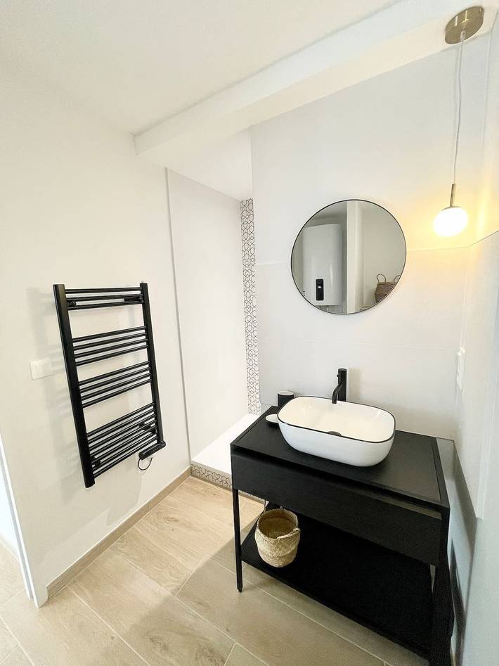 Appartement entier, T3 Neuf Archi Cocooning Terrasse Face à la mer in Plage de Port Fontaine-Lomener, Ploemeur
