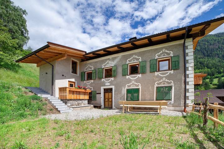 Ganze Wohnung, Ferienwohnung 'Schlossbauer Große' mit Bergblick, Gemeinschaftsterrasse und Wi-Fi in Stubaier Alpen, St. Leonhard in Passeier