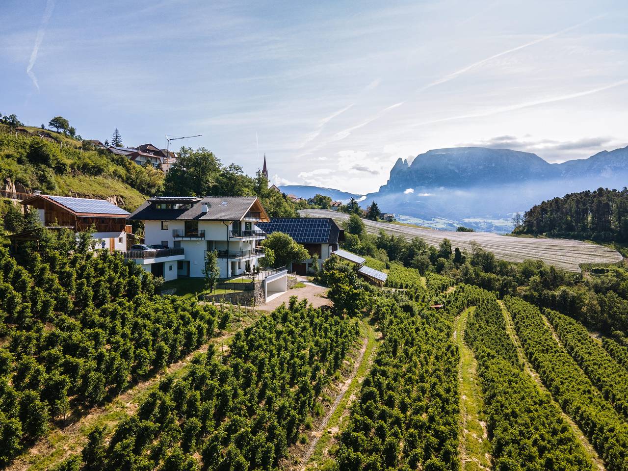 Appartamento intero, Appartamento "Thalerhof Naturae Rupes" con vista sulle montagne, giardino e Wi-Fi in Auna di Sotto, Renon