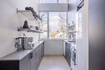 Vacation House for 4 Guests in West Seattle, Seattle, Picture 4