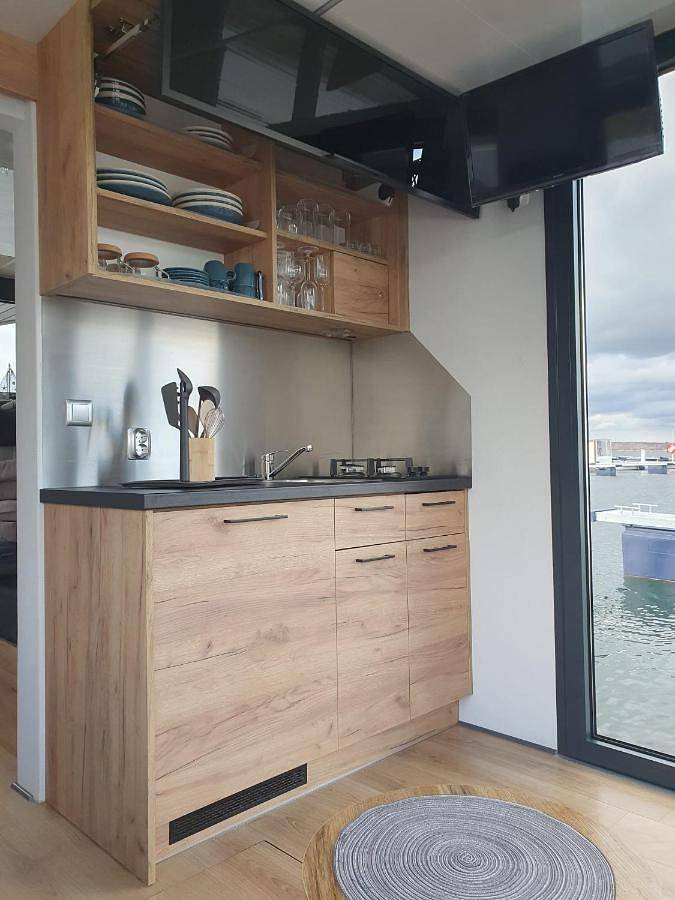 Boot für 5 Personen, mit Ausblick und Seeblick sowie Terrasse in Sachsen-Anhalt - 3