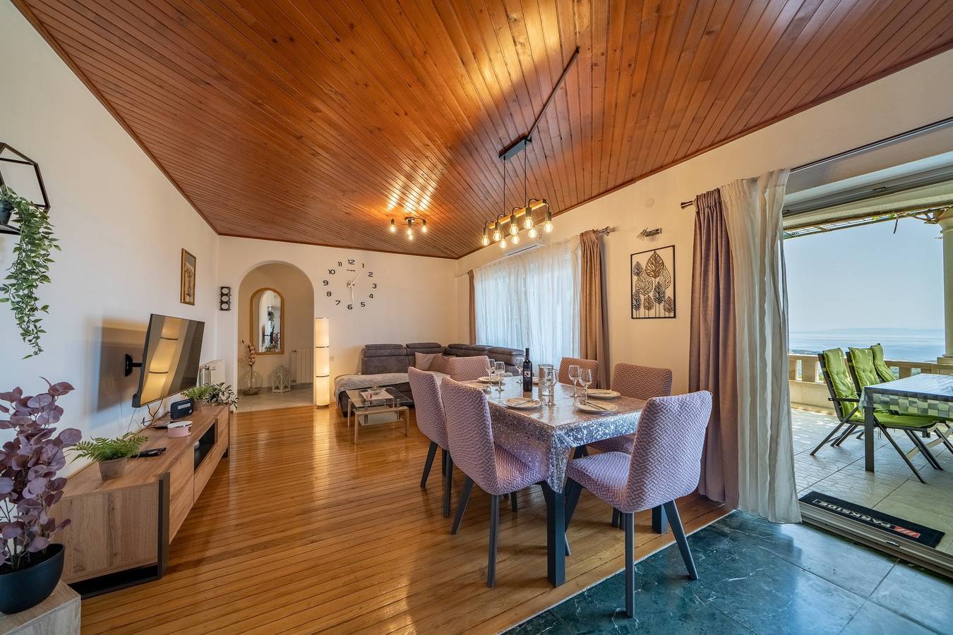 Ferienhaus für 6 Personen mit Meerblick in Selca, Povlija, Selca und Sumartin