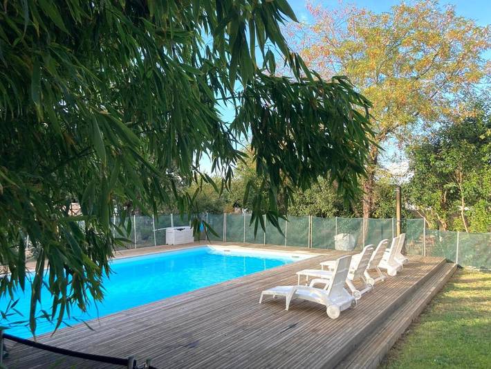Hôtel pour 2 personnes, avec Terrasse ainsi que Jardin et Piscine