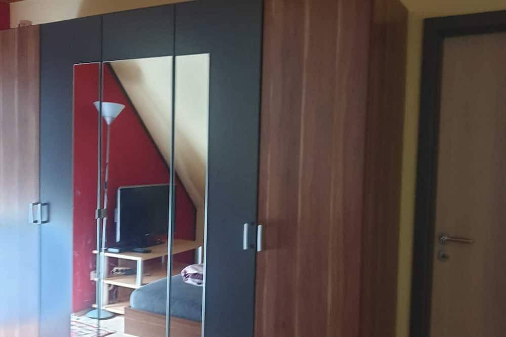 Ganze Wohnung, Kaiser's Landhaus Dachgeschoss 7 – Fewo in Franken in Herrieden, Romantische Straße