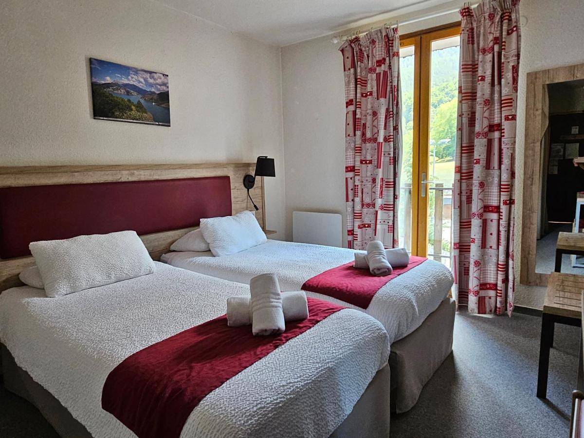 Hôtel Espace Montclar in Saint-Jean-Montclar, Montclar