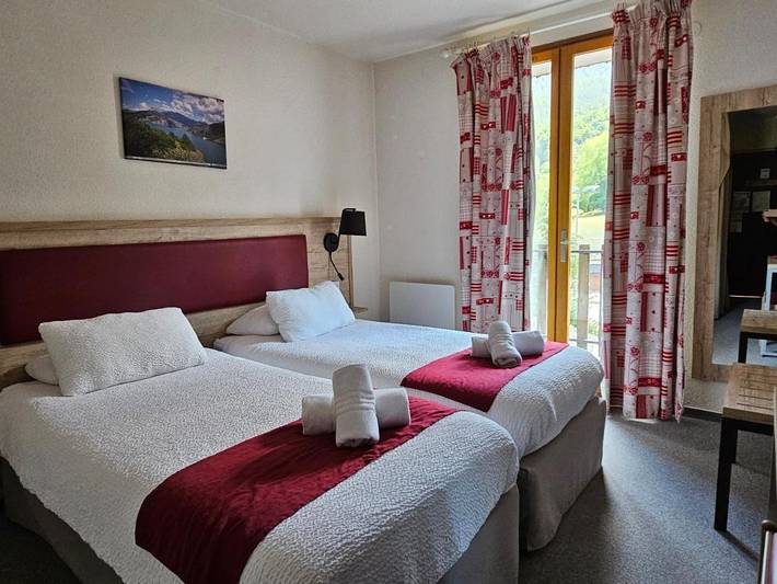 Hôtel pour 2 personnes, avec sauna ainsi que jardin et vue dans Saint-Jean-Montclar - 2