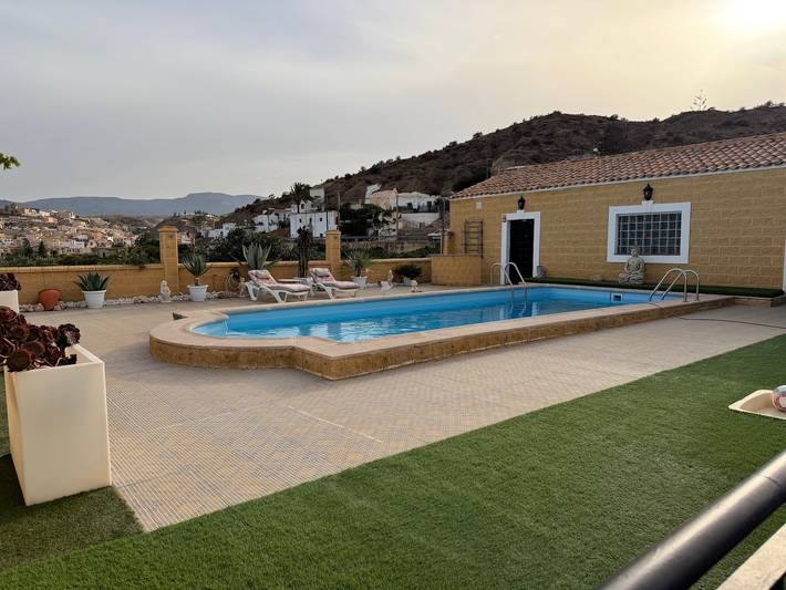 Maison rurale 'Paulenca' avec vue sur la montagne, Wi-Fi et climatisation in Gádor, Province d'Almería