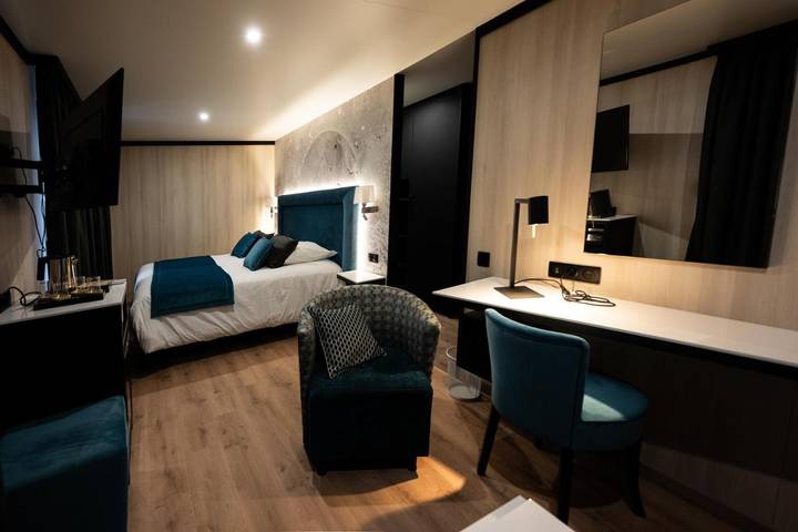 Hôtel pour 4 personnes, avec jacuzzi et jardin à Dunières - 3