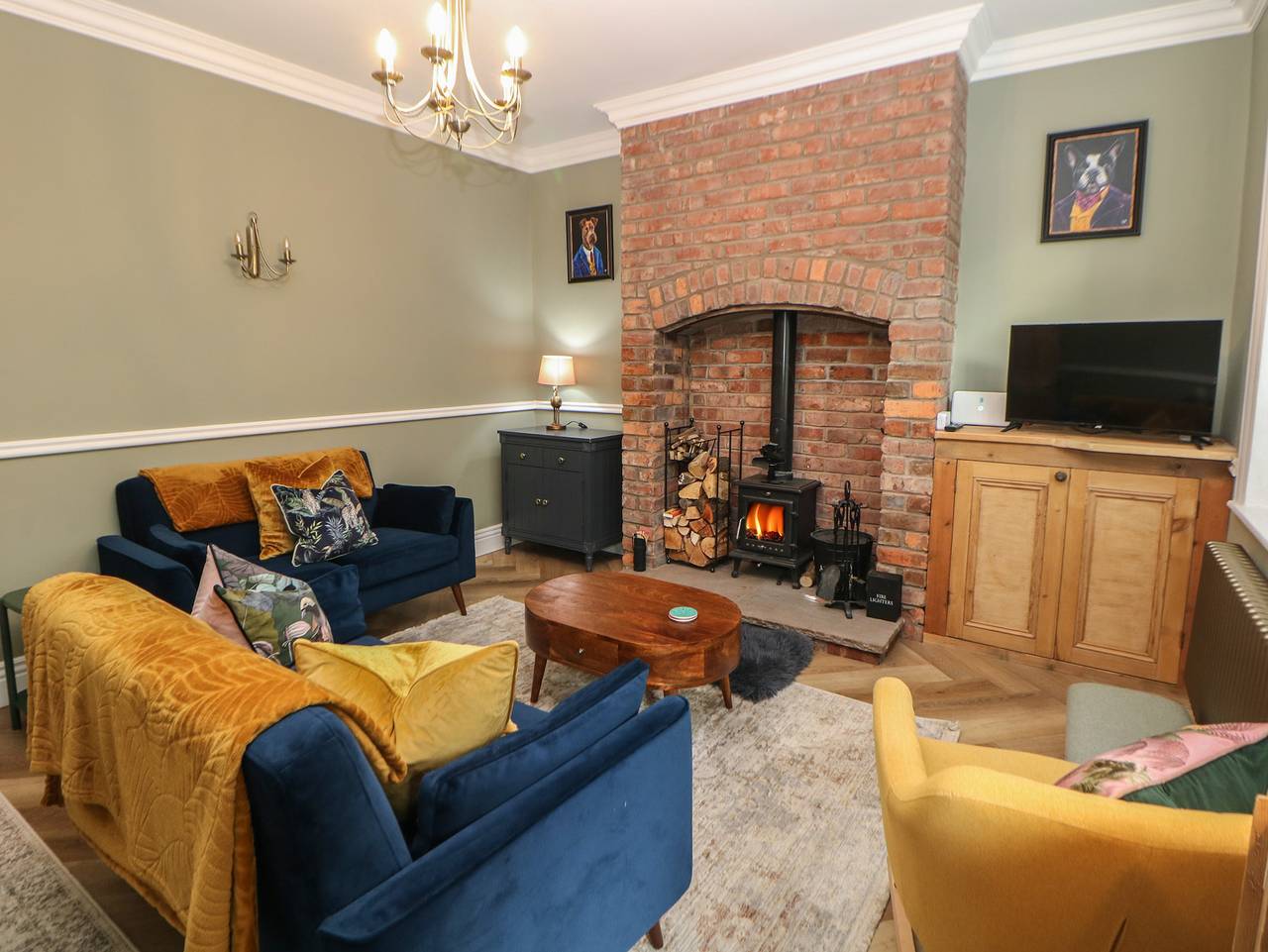 16 Oak Bank in Disley, Cheshire Este