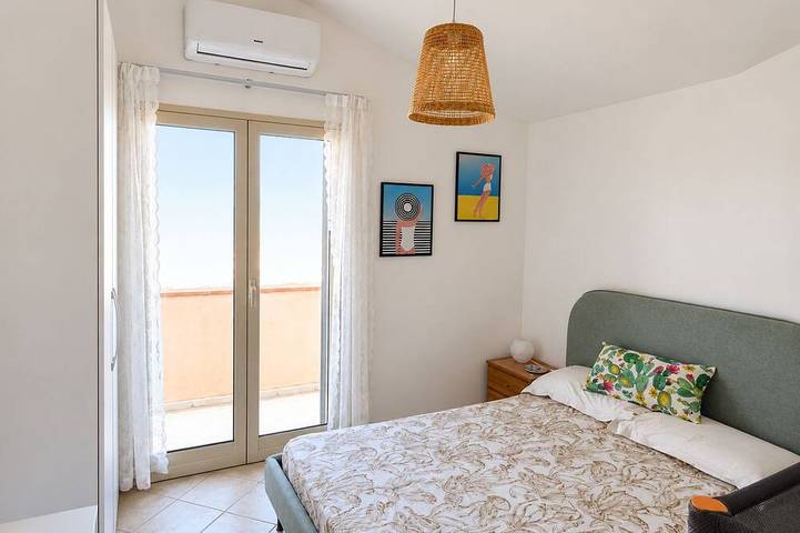 Ganze Wohnung, Sea and sun: the beach is within walking distance, and the house is comfortable and bright—everything is right at your fingertips. in Capo Passero, Portopalo di Capo Passero