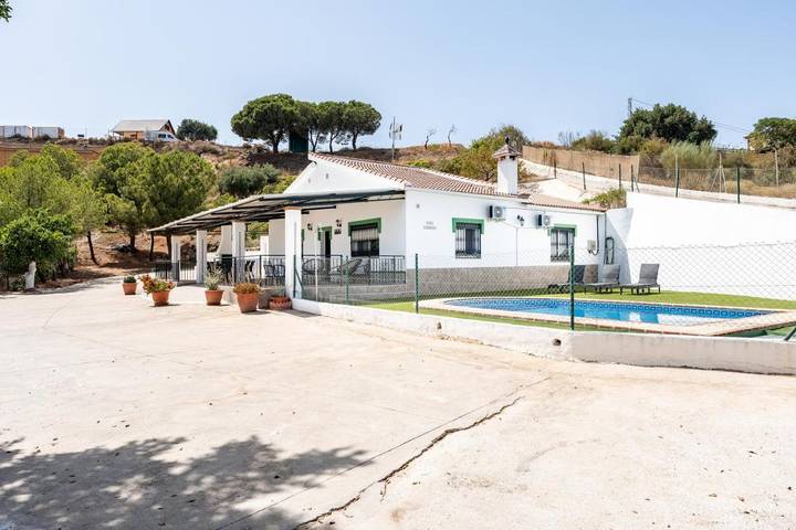 Casa rural para 12 personas, con piscina además de vistas y jardín en Rincón de la Victoria - 2