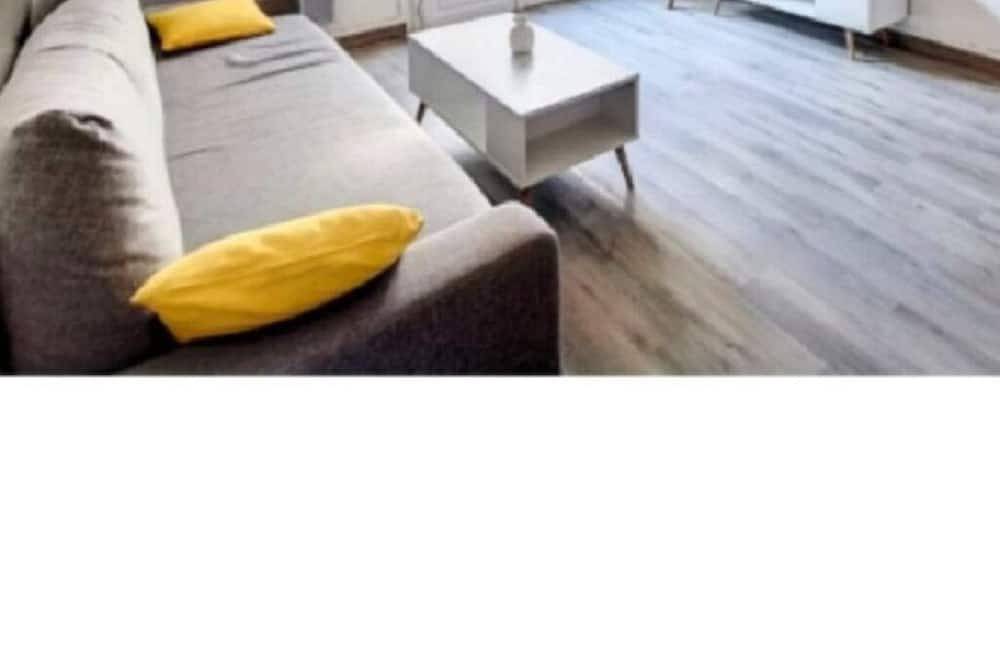 Appartement entier, Appartement meublé 28m2 a 100m du centre ville in Auxerre, Région d'Auxerre