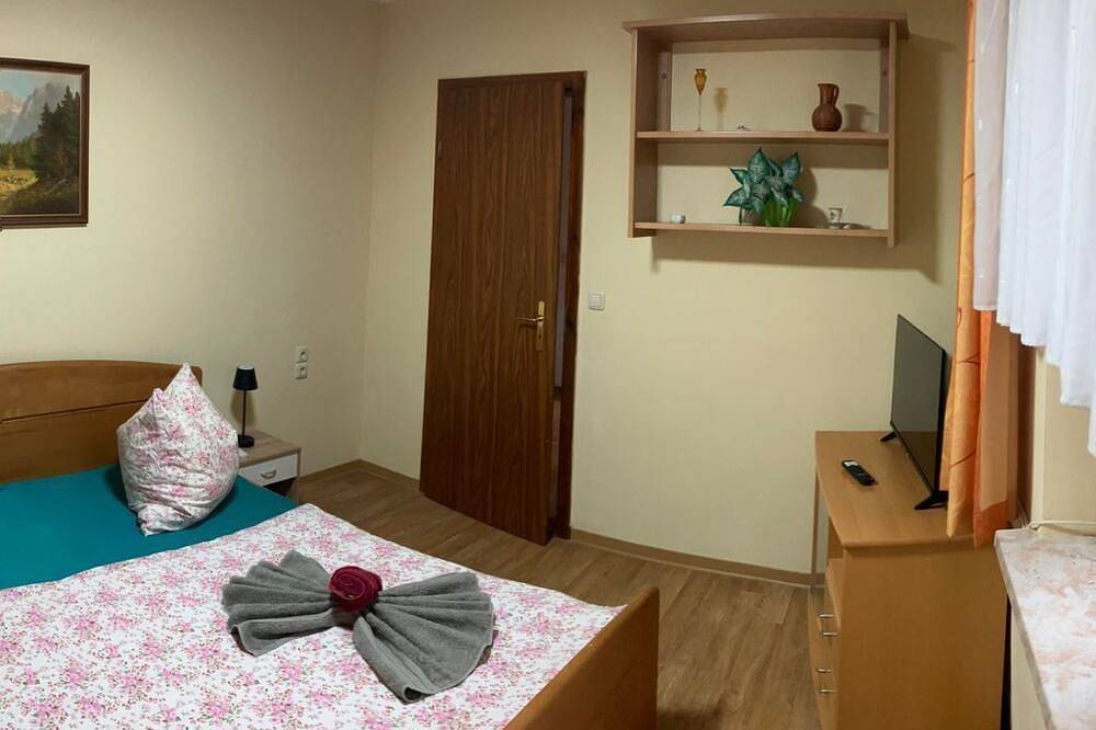 Ganze Wohnung, Landhof Lindner - Appartement/Fewo, Dusche, Wc, 2 Schlafräume in Hohburg, Lossatal