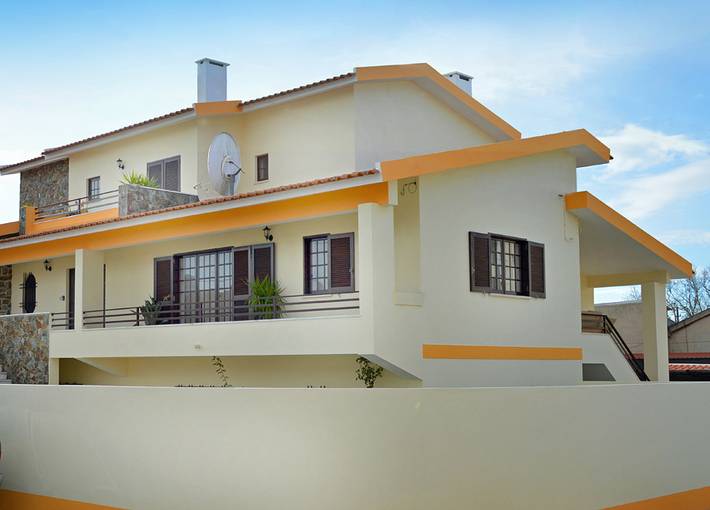 Chalet para 22 personas, con jacuzzi además de piscina y jardín, Familias con niños en Lisboa y alrededores - 3