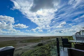Static Caravan for 6 People in Waveney District, Suffolk, Photo 4