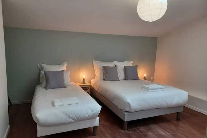 Gîte pour 14 personnes dans Saint-Pey-d'Armens - 3