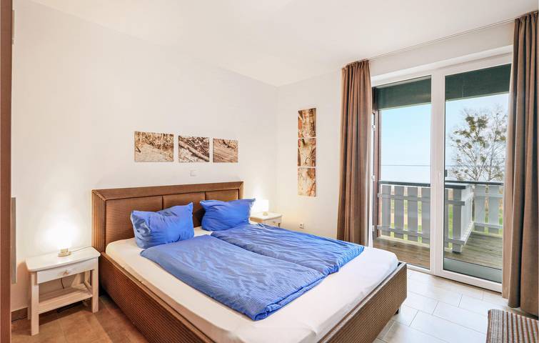 Ganze Ferienwohnung, Gemütliches Apartment mit Parkplatz, TV und 2 km zum Strand in Rechlin, Müritz