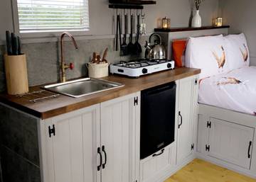 Glamping for 4 People in Aldeby, Norfolk, Photo 3