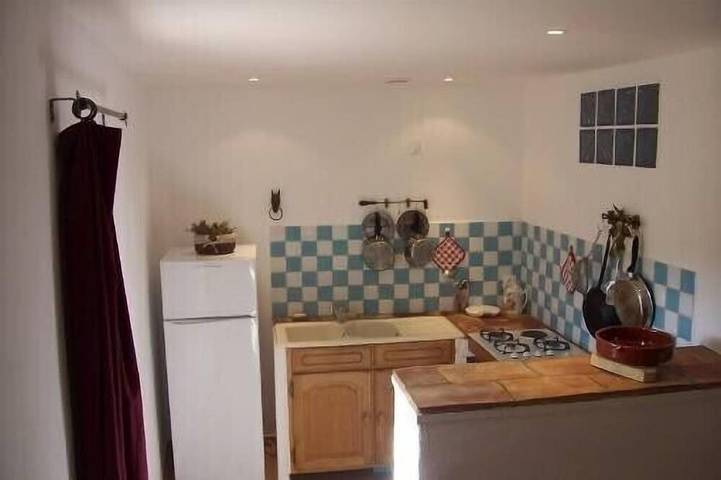 Gîte pour 6 personnes, avec jardin à Méthamis - 3