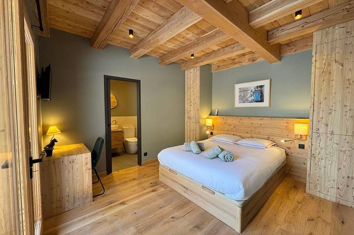 Gîte pour 16 personnes, avec sauna et balcon dans Office De Tourisme De Vars - 4